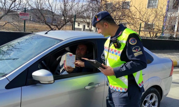 Aksaray’da jandarmadan kış lastiği uygulaması