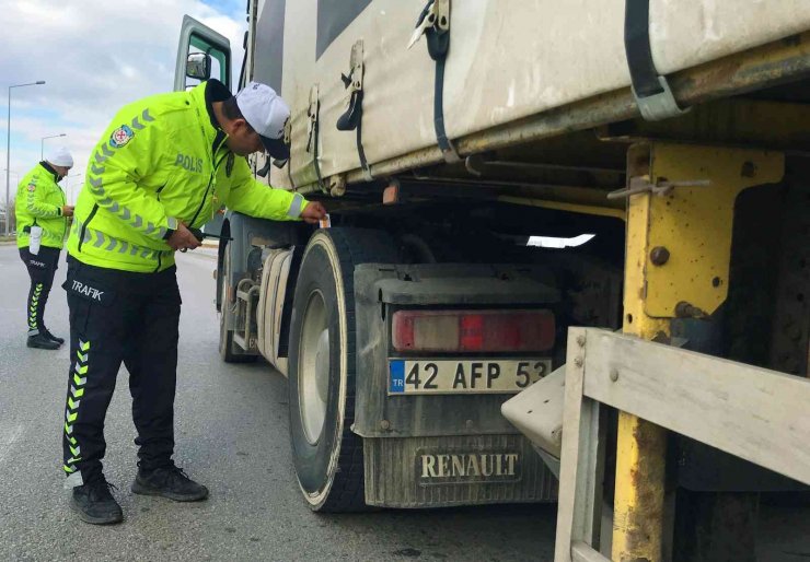 Konya’da kış lastiği denetimleri başladı