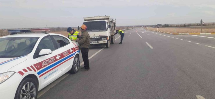 Ereğli’de jandarmadan kış lastiği denetimi