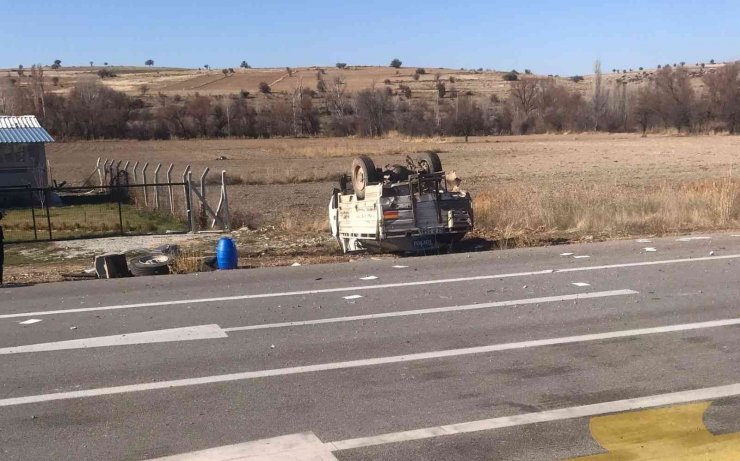 Konya’da otomobille kamyonet çarpıştı: 1 ölü, 4 yaralı