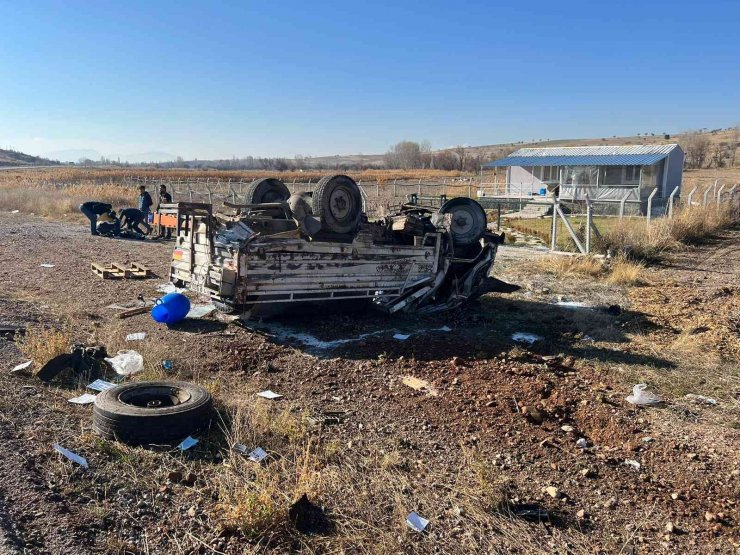 Konya’da otomobille kamyonet çarpıştı: 1 ölü, 4 yaralı