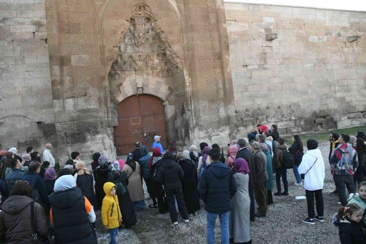 Aksaray Belediyesinden "Şehrimi tanıtıyorum" gezisi