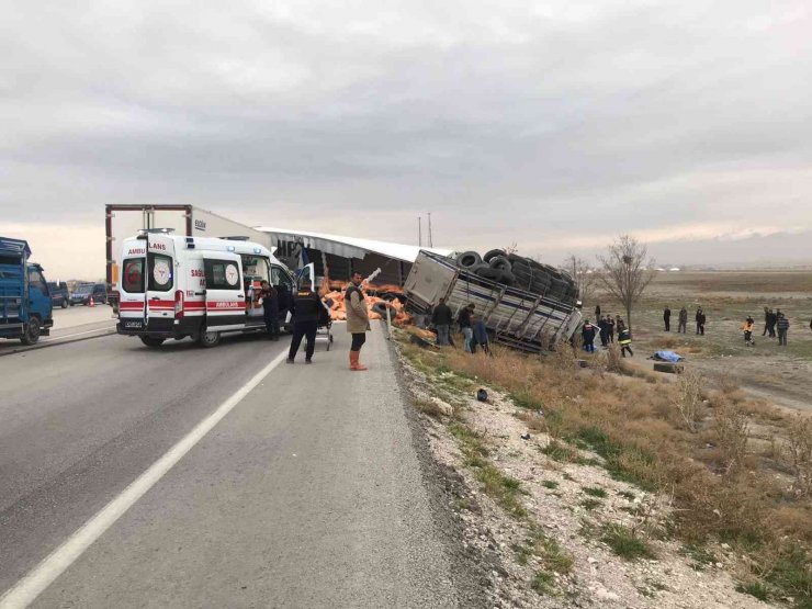 Konya’da tır ile kamyon kafa kafaya çarpıştı: 2 ölü, 1 yaralı