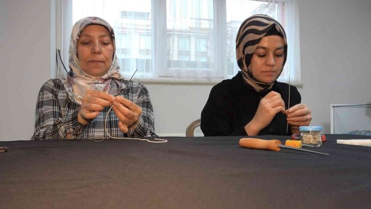 Aile destek merkezleri kadınların gelir kapısı oldu: Mesleki eğitim alıp, ekonomik kazanç sağlıyorlar