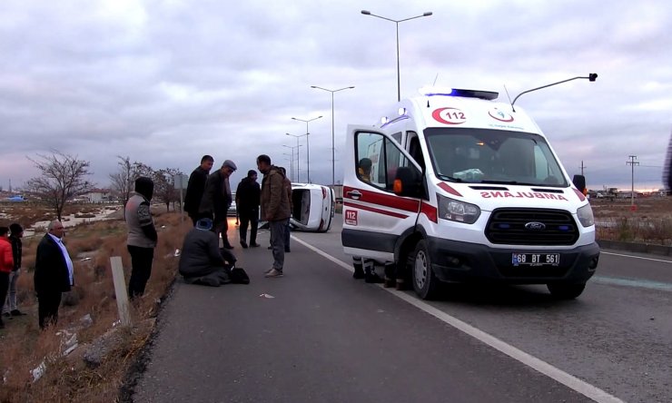 Karşı şeride geçen otomobil takla attı: 1’i bebek 4 yaralı