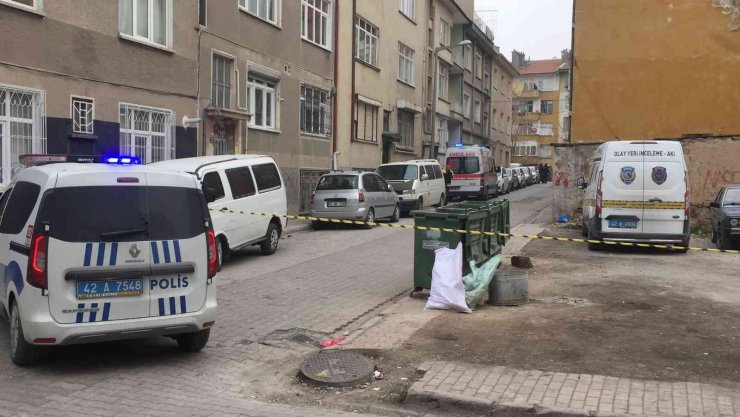 Konya’da cinnet geçirerek kızlarını öldüren baba polise teslim oldu