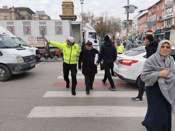 Aksaray’da "Yaya Önceliği" denetimleri sürüyor