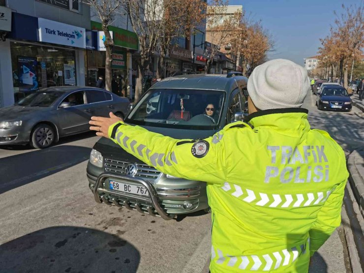 Aksaray’da trafikteki yılbaşı yoğunluğu kontrol altında