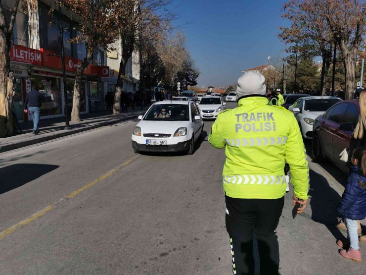 Aksaray’da trafikteki yılbaşı yoğunluğu kontrol altında