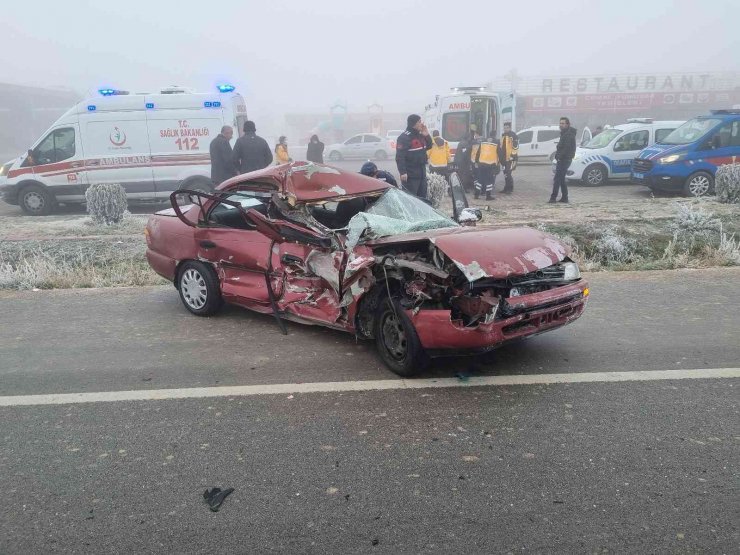 Aksaray’da yoğun sis kazalara neden oldu: 9 yaralı