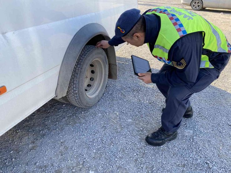 Kulu’da servis araçları denetlendi