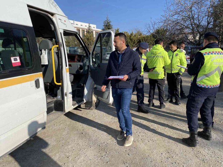 Kulu’da servis araçları denetlendi