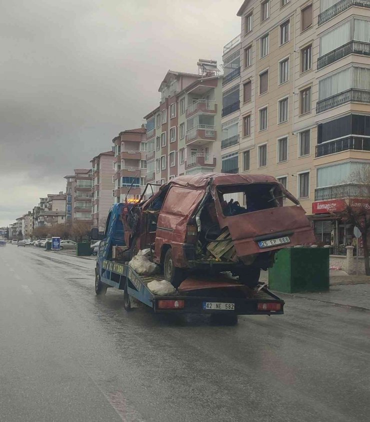 Konya’da 3 ayrı kazada 5 kişi yaralandı