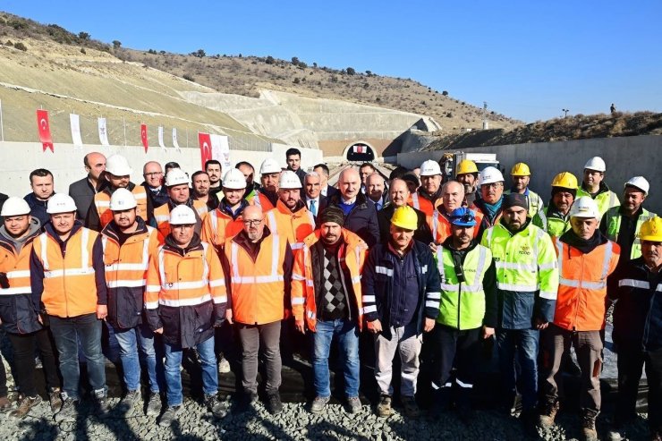 Cumhurbaşkanı Erdoğan bu yıl tamamlanacağını duyurmuştu, Ankara-Sivas arasında ulaşım 2 saate düşecek