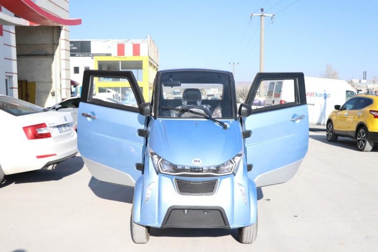 Niğde’de 3 kişilik elektrikli araç üretiliyor