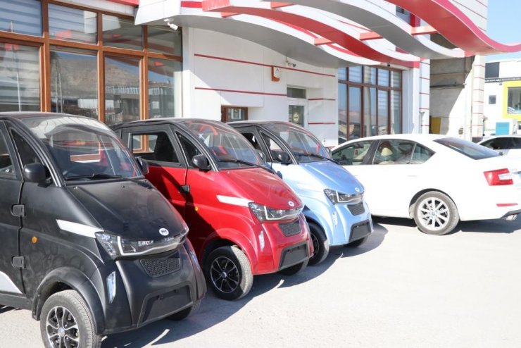 Niğde’de 3 kişilik elektrikli araç üretiliyor