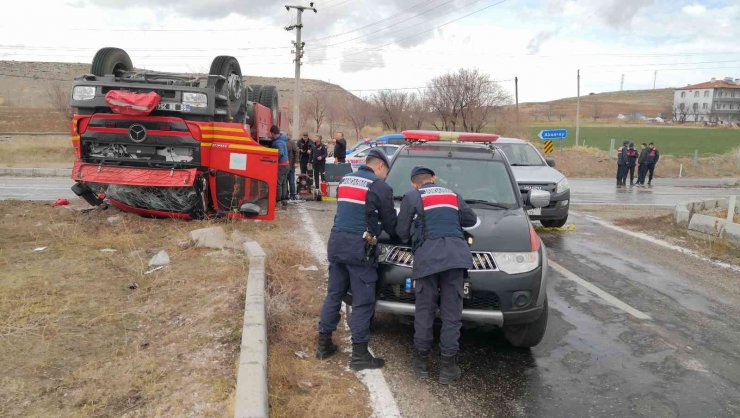 Aksaray’da kazaya yardıma giden itfaiyeciler ölümden döndü