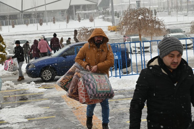 Konyalı vatandaşlardan Hatay’daki deprem bölgesine yardım ve destekler devam ediyor