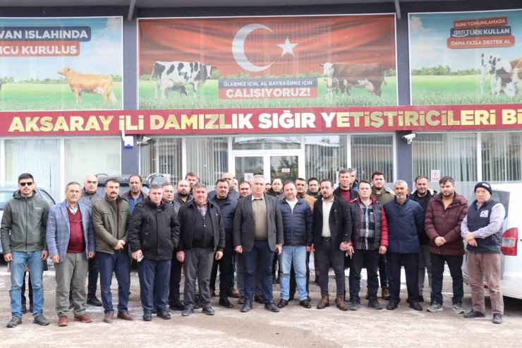 Aksaray’daki süt üreticilerinden deprem bölgesine 1 milyon lira yardım