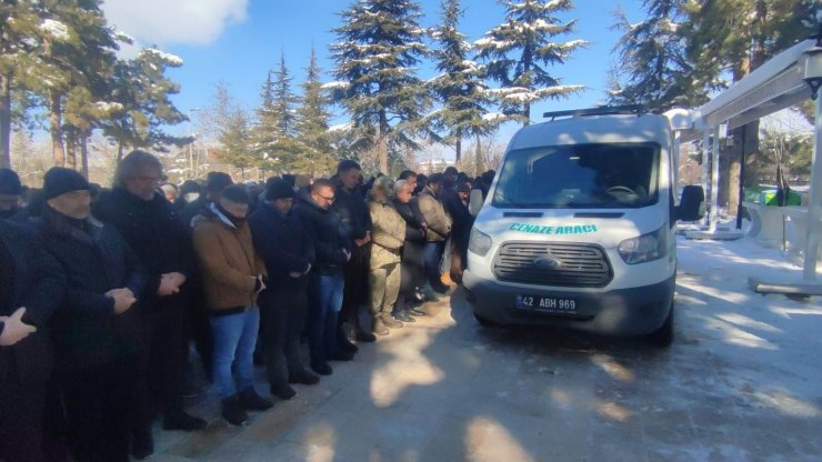 Depremde hayatını kaybeden 8 kişi Konya’da defnedildi