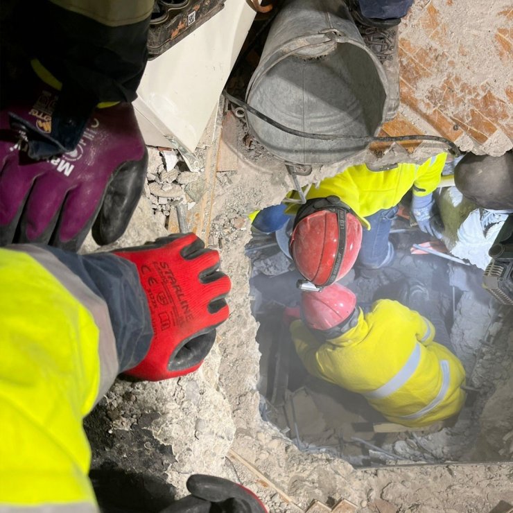 Anagold Madencilik deprem için seferber oldu