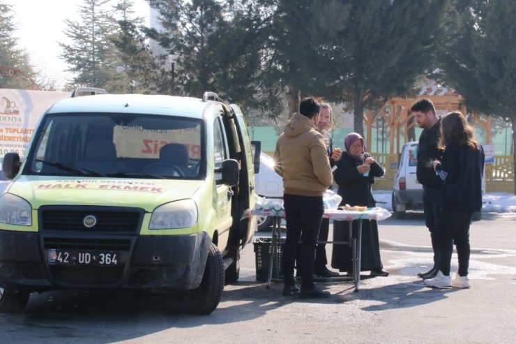 Akşehir’de depremzedelere çorba ikramı