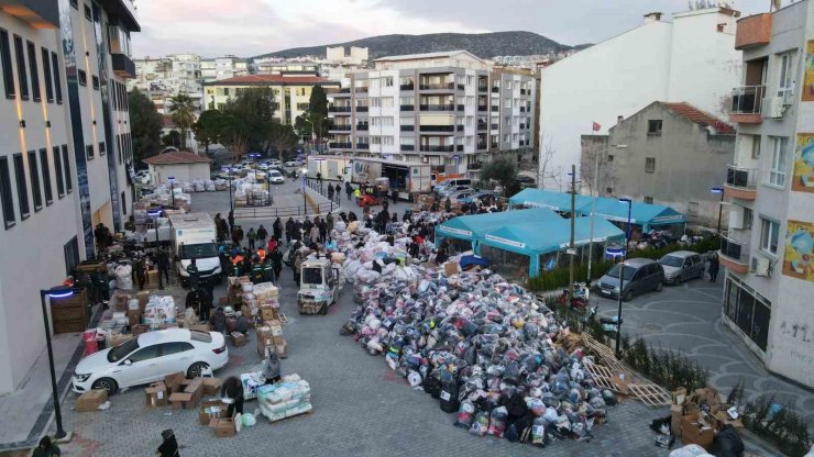 Kuşadası Belediyesi’nden afet bölgesine yardım koridoru