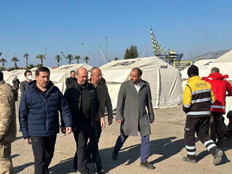 Selçuklu Belediyesi Hatay’da çalışmalarını sürdürüyor