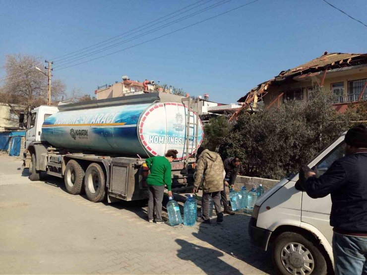 Karatay Belediyesi yaraları sarmak için Hatay’da