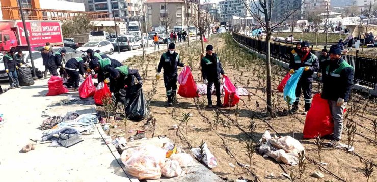 Karatay Belediyesi yaraları sarmak için Hatay’da