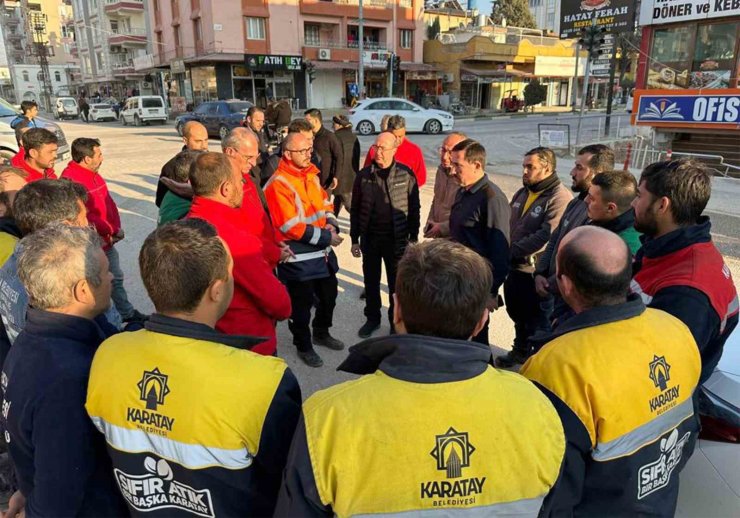 Karatay Belediyesi yaraları sarmak için Hatay’da