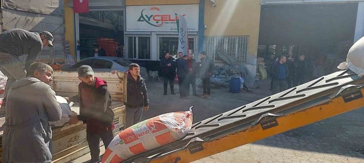 Deprem bölgesine Salihli’den yem desteği