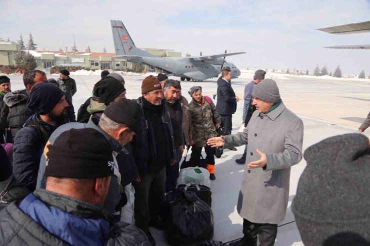 Hatay’da görevini tamamlayan ilk büyükşehir ekibi Konya’ya döndü