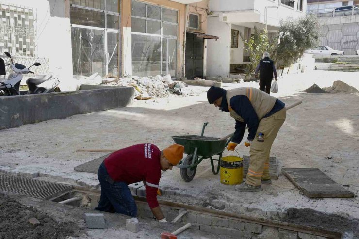 Kuşadası Cumhuriyet Mahallesi’nde çalışmalar sürüyor