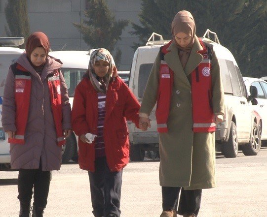 Yangında hayatını kaybeden Suriye uyruklu depremzede aile Konya’da defnedildi