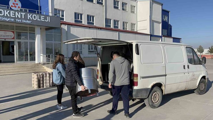 Öğrenciler atık varillerden soba üretip deprem bölgelerine gönderdi