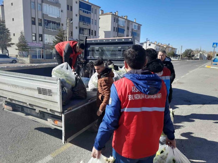 Sosyal Yardımlaşma Vakfı Aksaray’da depremzedelerin ihtiyaçlarını karşılıyor