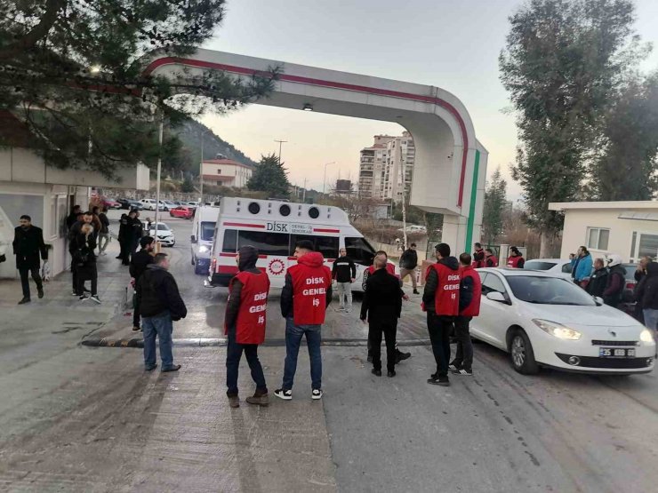 Karşıyaka Belediyesinde maaş krizi, iş bıraktırdı