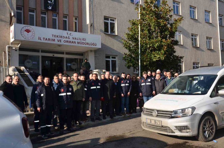 Deprem bölgesine saman ve yem gönderildi