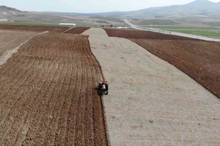 Olağanüstü kuraklık çiftçiyi tedirgin etti: "Canımız tarlaya gitmek istemiyor"