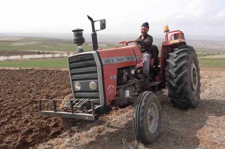 Olağanüstü kuraklık çiftçiyi tedirgin etti: "Canımız tarlaya gitmek istemiyor"