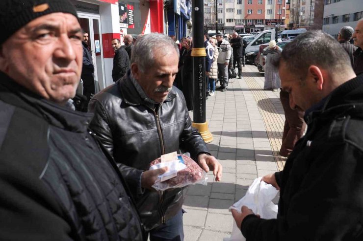 "Fiyatlar piyasaya göre yarı yarıya"