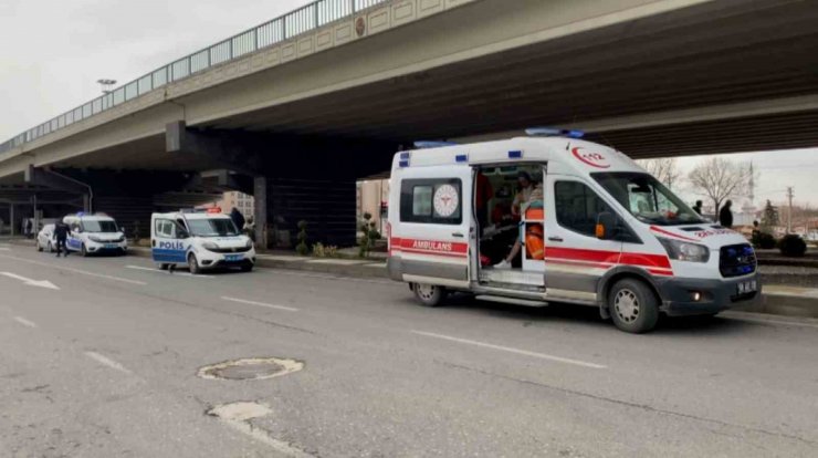 Aksaray’da öğrenciler arasında bıçaklı kavga: 1’i ağır 4 yaralı