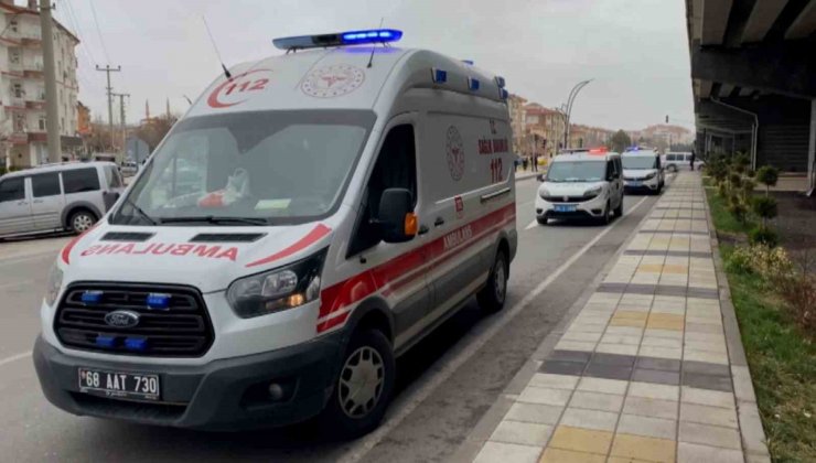 Aksaray’da öğrenciler arasında bıçaklı kavga: 1’i ağır 4 yaralı