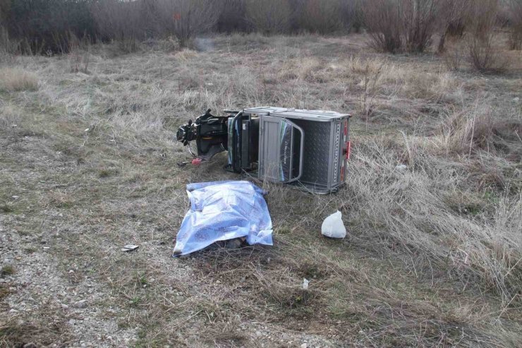 Konya’da elektrikli motosiklet devrildi, sürücü hayatını kaybetti