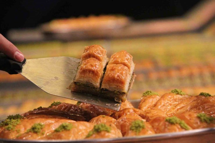 Konya’da Ramazan ayında klasik baklava rağbet görüyor