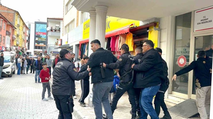 İhalede yumruklar konuştu: 2 yaralı, 3 gözaltı