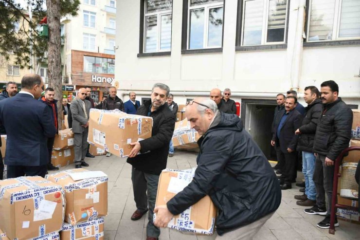 Seydişehir’de ihtiyaç sahibi öğrencilere bayram hediyesi