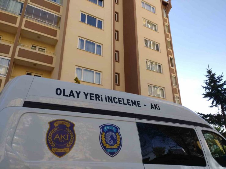 Cinnet getirerek karısını ve çocuklarını vuran emekli polis tutuklandı