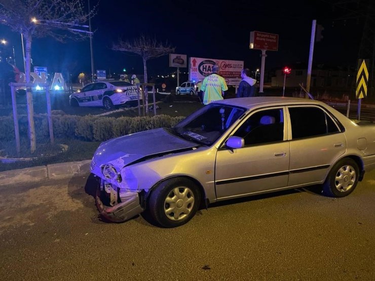 Aksaray’da polis aracı ile otomobil çarpıştı: 3’ü polis 6 yaralı